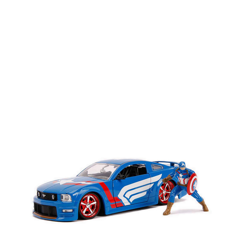 JADA 2006 FORD MUSTANG GT WITH CAPTAIN FIGURE - JAD31187