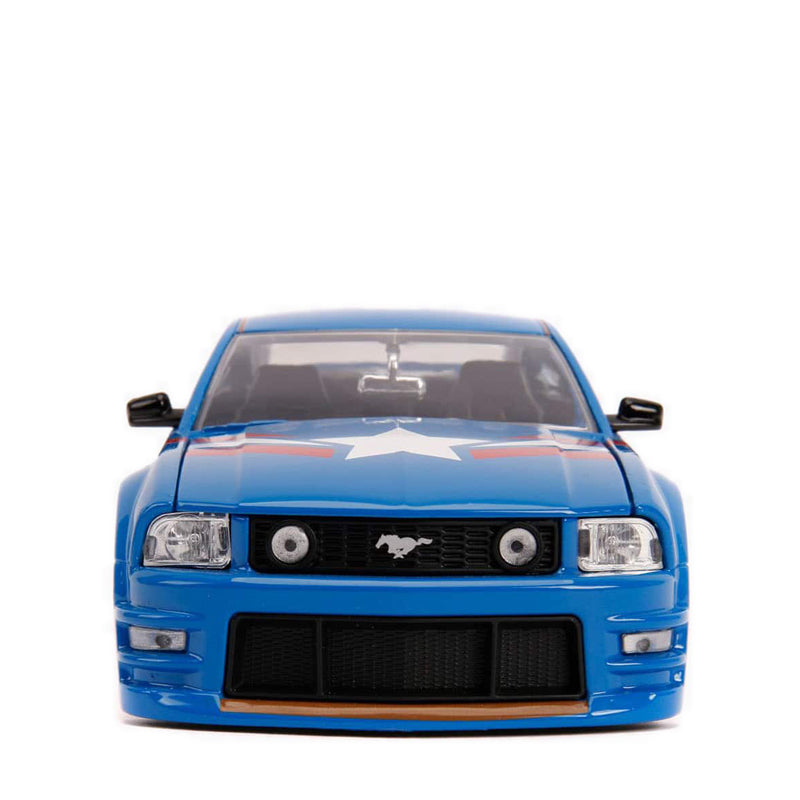 JADA 2006 FORD MUSTANG GT WITH CAPTAIN FIGURE - JAD31187