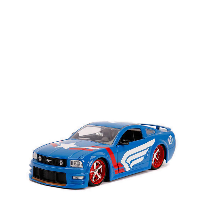 JADA 2006 FORD MUSTANG GT WITH CAPTAIN FIGURE - JAD31187