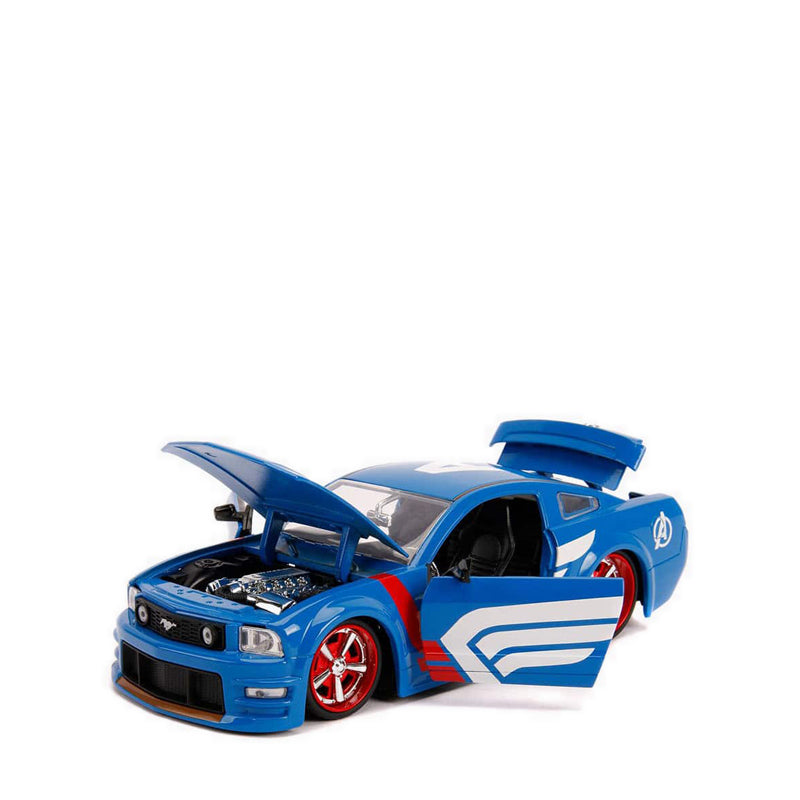 JADA 2006 FORD MUSTANG GT WITH CAPTAIN FIGURE - JAD31187