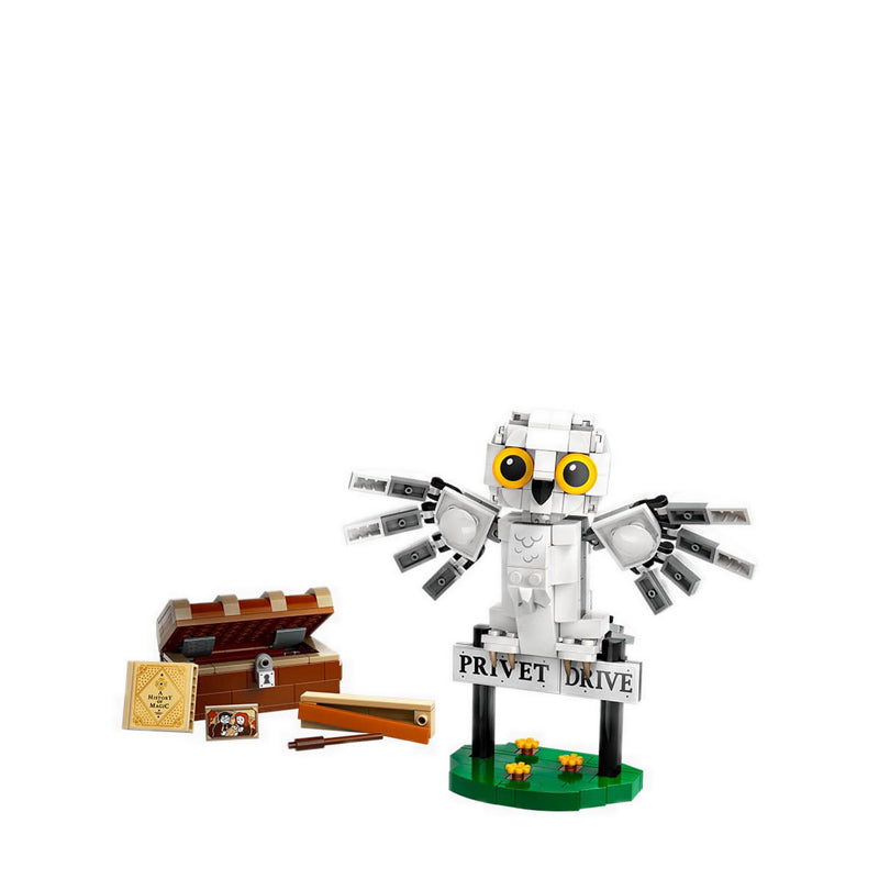 LEGO® Harry Potter TM Hedwig™ at 4 Privet Drive - 76425